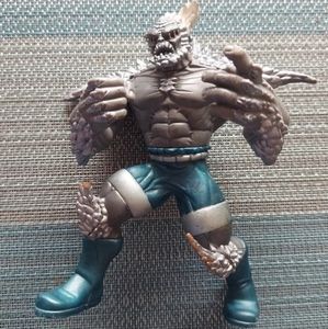 1995 DC Comics Man of Steel Doomsday Action Figure  EUC DISPLAY CONDITION